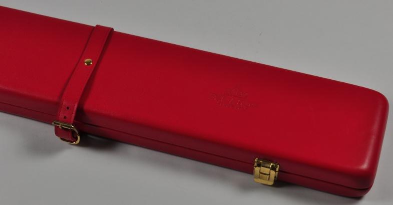 Peradon Three-Quarter Red Cue Case (Close up)