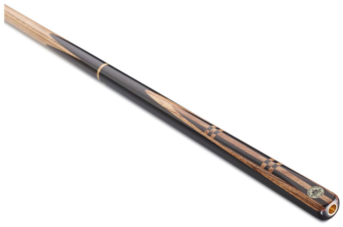 Peradon Knight Three Quarter Jointed Snooker Cue (angle)